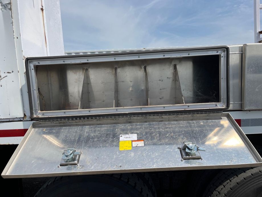 Image for 2010 Freightliner M2 106 XCab Service Body Palfinger Crane