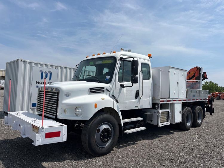 Image for 2010 Freightliner M2 106 XCab Service Body Palfinger Crane