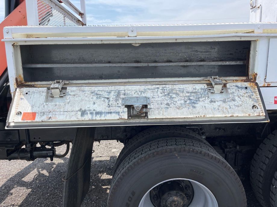 Image for 2010 Freightliner M2 106 XCab Service Body Palfinger Crane