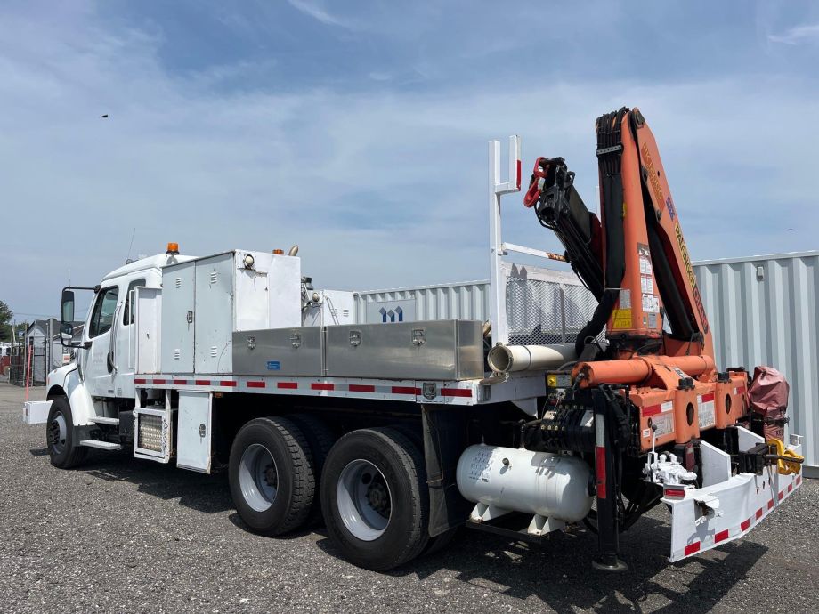 Image for 2010 Freightliner M2 106 XCab Service Body Palfinger Crane