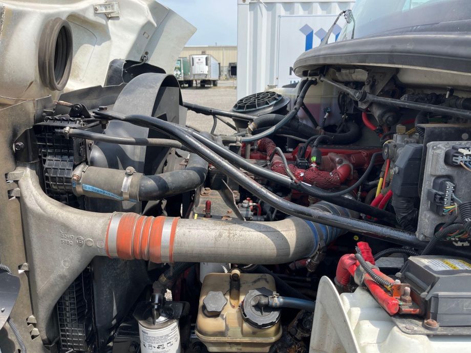 Image for 2010 Freightliner M2 106 XCab Service Body Palfinger Crane