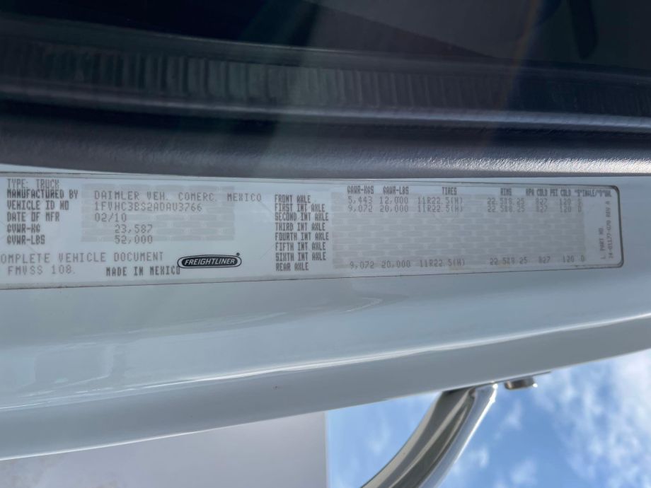 Image for 2010 Freightliner M2 106 XCab Service Body Palfinger Crane