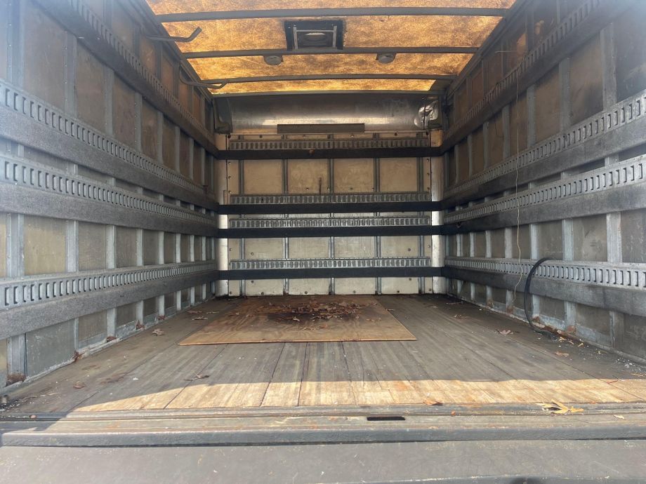 Image for 2009 Chevrolet Express 3500 12’ S/A Box Truck Low Miles 118,670