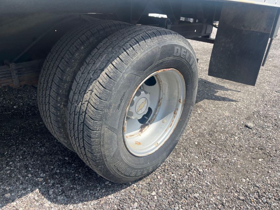 Image for 2009 Chevrolet Express 3500 12’ S/A Box Truck Low Miles 118,670
