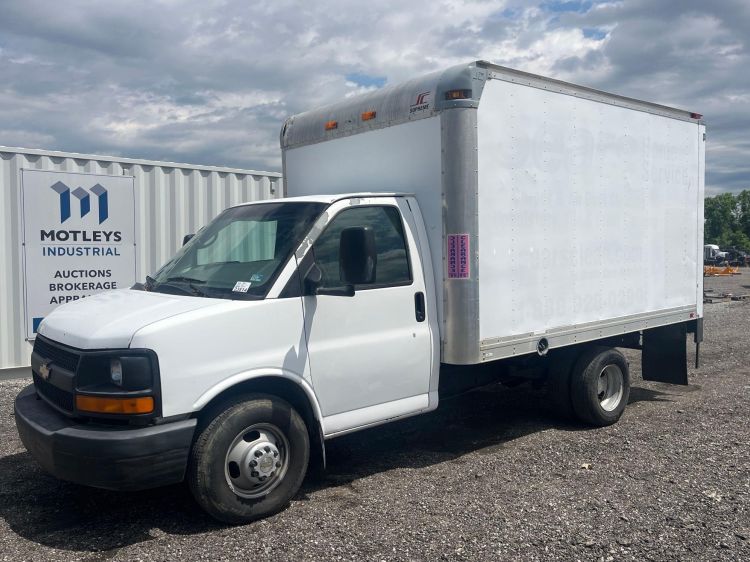 Image for 2009 Chevrolet Express 3500 12’ S/A Box Truck Low Miles 118,670