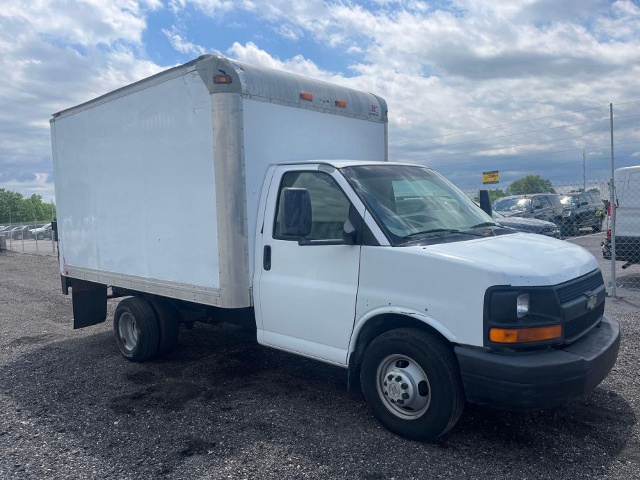 Image for 2009 Chevrolet Express 3500 12’ S/A Box Truck Low Miles 118,670