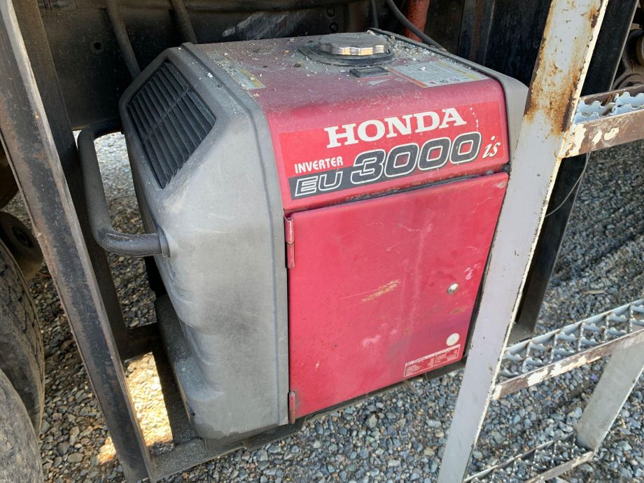 Image for 2000 GMC T8500 CDI 3-Kettle Thermoplastic Striping Truck Low Miles 47,356