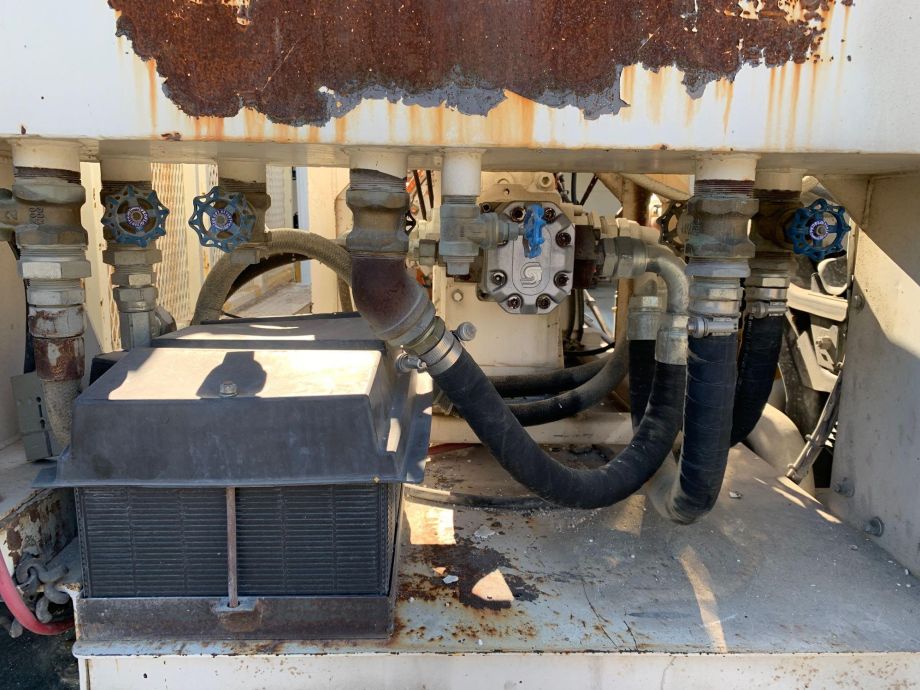 Image for 2000 GMC T8500 CDI 3-Kettle Thermoplastic Striping Truck Low Miles 47,356