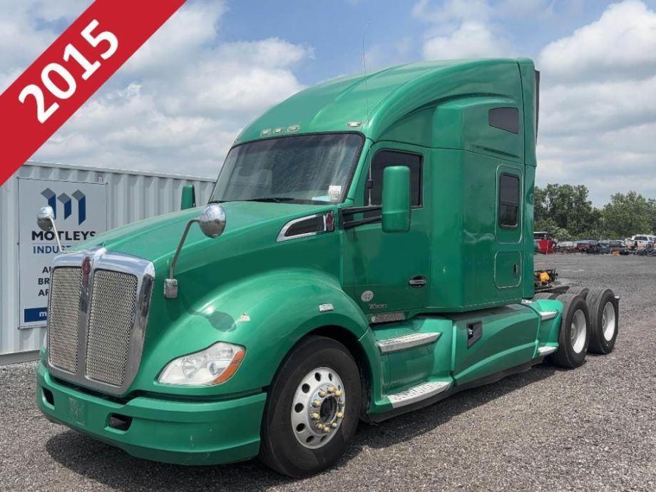 Image for 2015 Kenworth T880 T/A Heavy-Duty Sleeper Cab Road Tractor