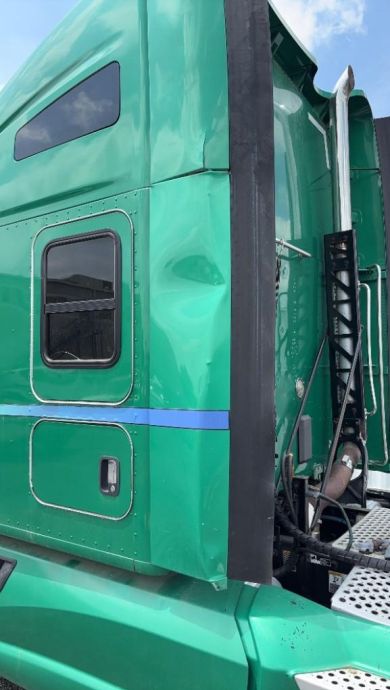 Image for 2015 Kenworth T880 T/A Heavy-Duty Sleeper Cab Road Tractor