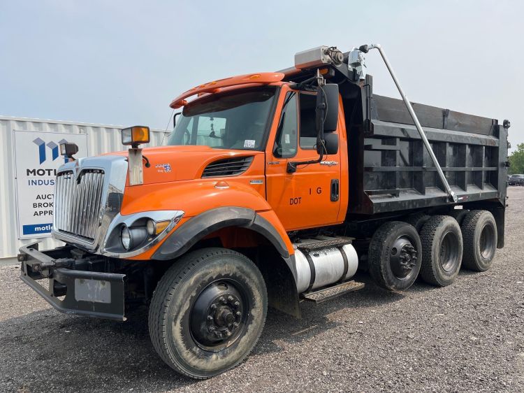 Image for 2010 International WorkStar 7400 14’ Tri-Axle Dump Truck