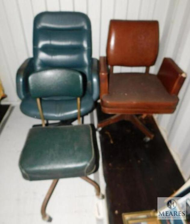 Image for Estate of Larry Case Hangar Contents