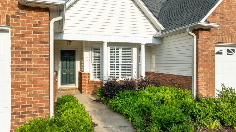 Image for Auction: 206 Boothbay Court, Simpsonville, SC 2BR/2BA Townhome (24-32)