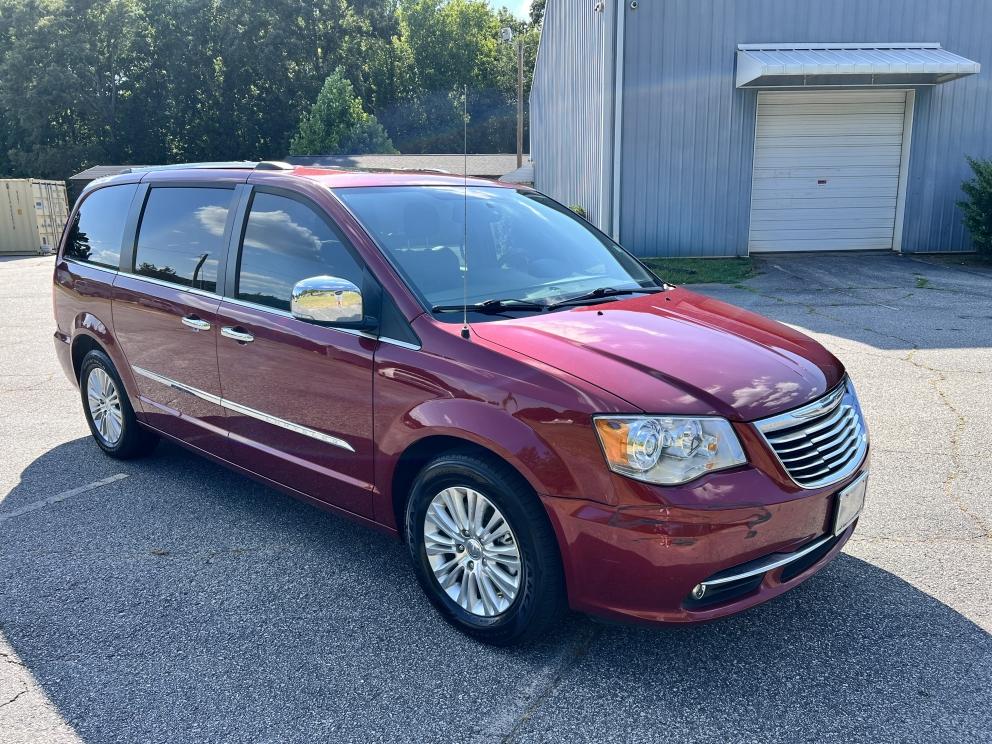 Image for 2014 Chrysler Town & Country Van with 68,746 Miles (24-66)