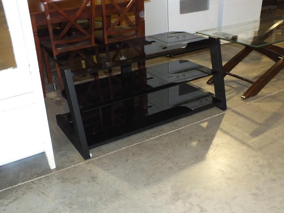 Image for Quarterly Gallery Auction 18-24