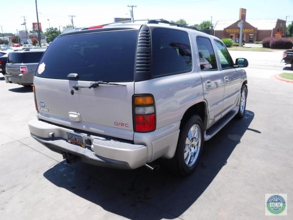 Image for 2005 GMC Yukon Denali