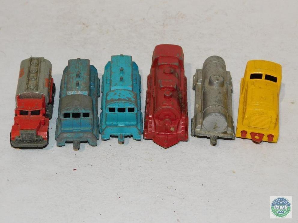 Image for Huge Collection of Vintage Toys & Memorabilia (18-103)