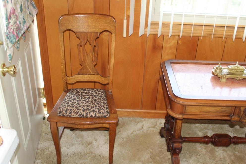 Image for Antiques and Collectibles - glassware and furniture (18-131)