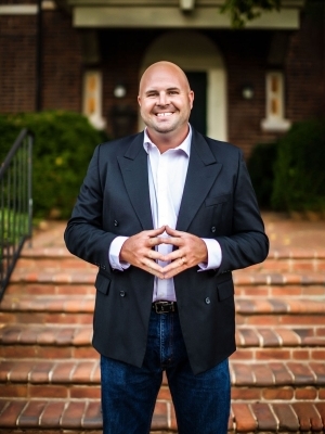 Photo of Mark Tomlin