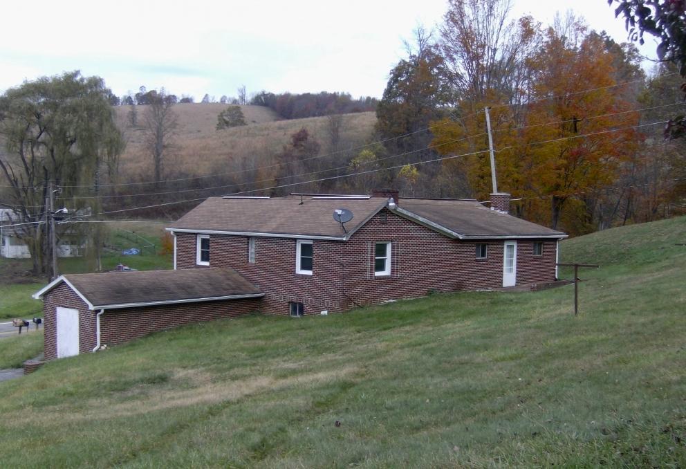 Image for 2 BR/1 BA Home on 1 Acre in Tazewell, VA—-Sells to the Highest Bidder!!—-ONLINE ONLY BIDDING