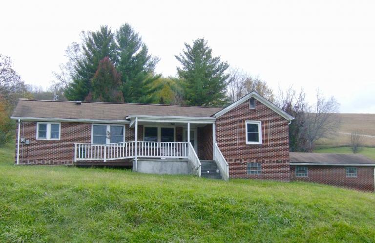 Image for 2 BR/1 BA Home on 1 Acre in Tazewell, VA—-Sells to the Highest Bidder!!—-ONLINE ONLY BIDDING
