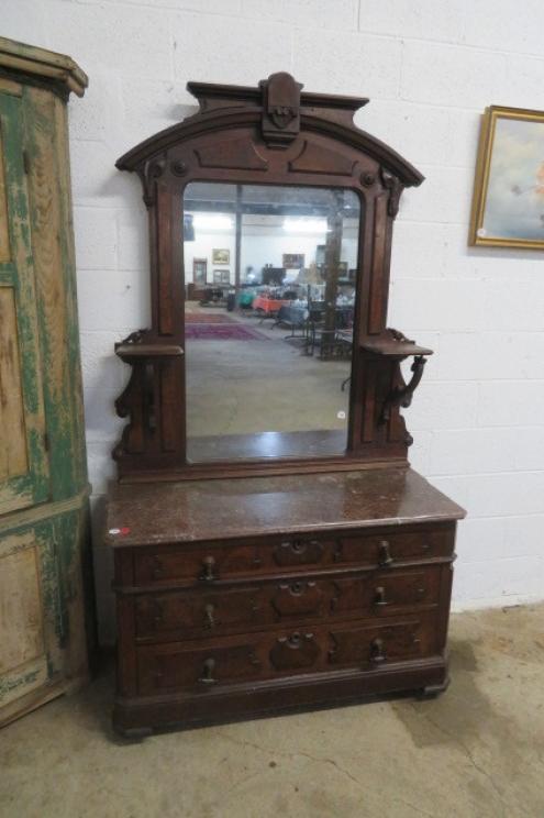 Image for Antique & Collectible Auction