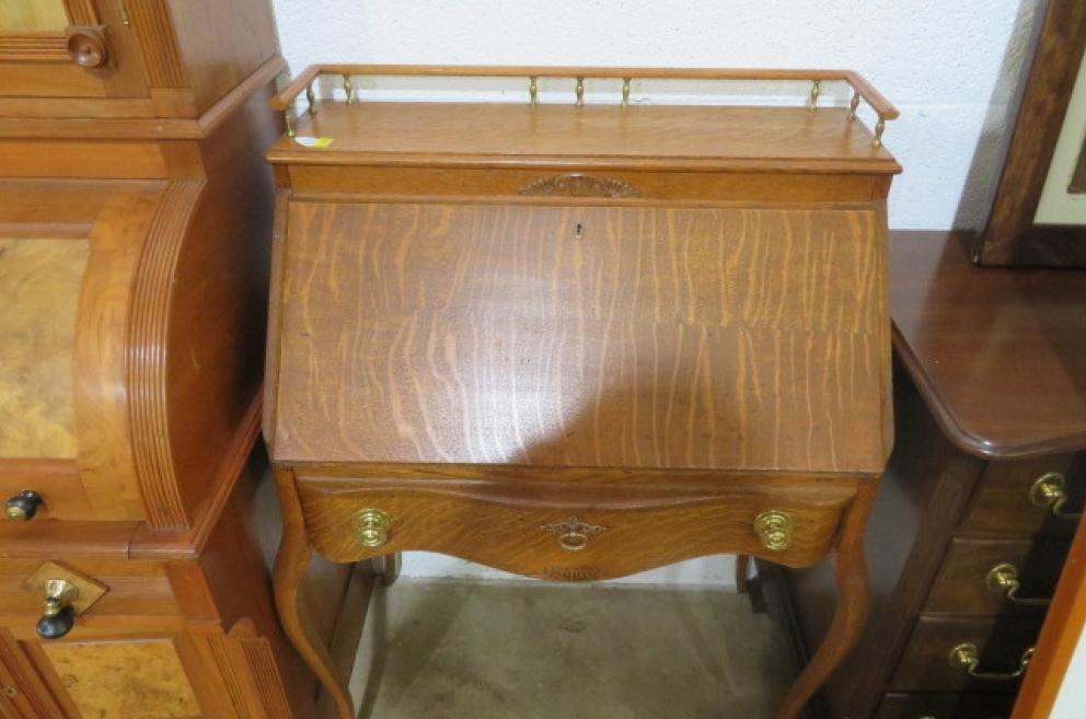 Image for Antique & Collectible Auction