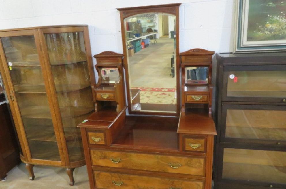 Image for Antique & Collectible Auction