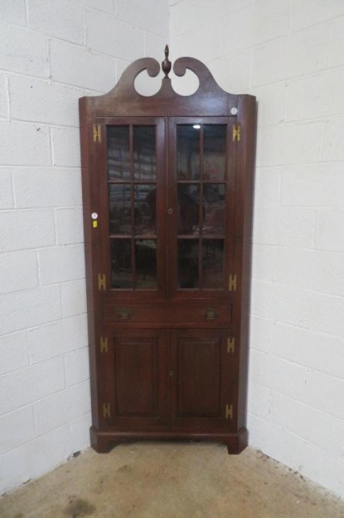 Image for Antique & Collectible Auction