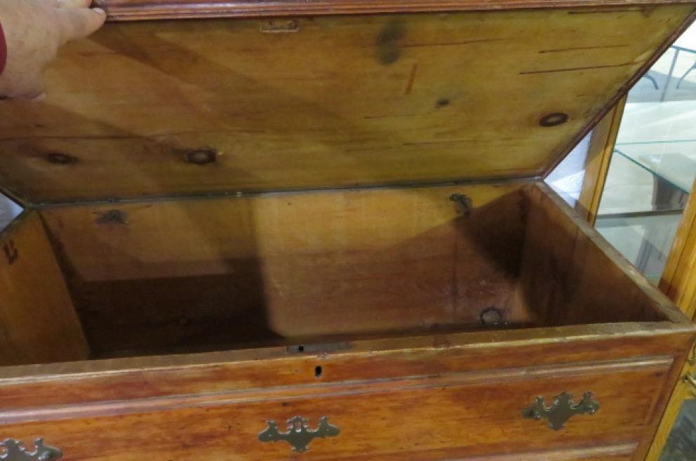 Image for Mid-Week Furniture and Household Sale