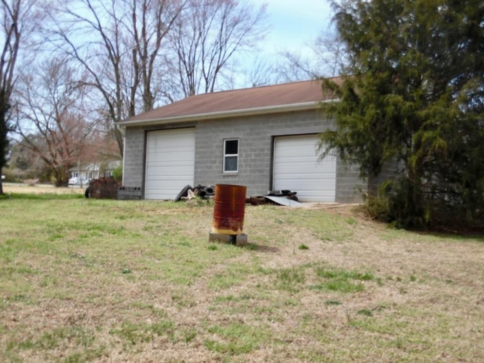 Image for 2 BR/1 BA Home w/30’ x 40’ Shop on 1.3 +/- Acres in Colonial Beach, VA—Sells to the Highest Bidder!
