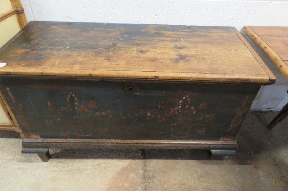 Image for Antiques and Collectible Auction