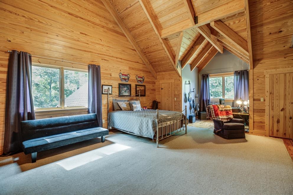 Image for Beautiful 3 BR/3.5 BA Custom Built Log Home w/Guest Cottage & 4 Stall Barn on 18.7 +/- Acres