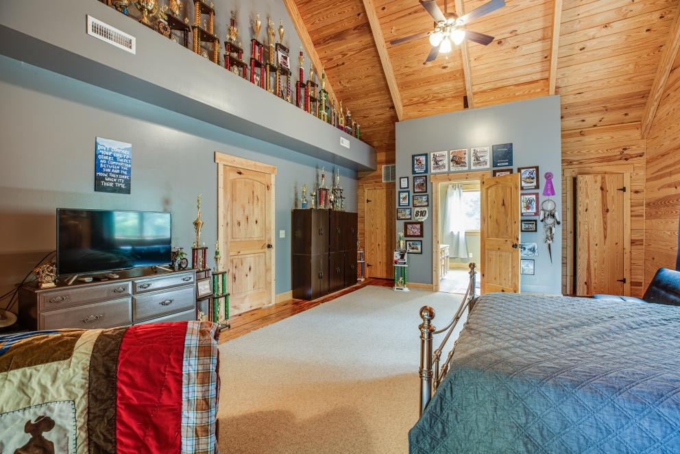 Image for Beautiful 3 BR/3.5 BA Custom Built Log Home w/Guest Cottage & 4 Stall Barn on 18.7 +/- Acres