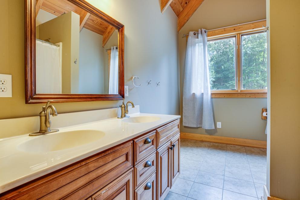 Image for Beautiful 3 BR/3.5 BA Custom Built Log Home w/Guest Cottage & 4 Stall Barn on 18.7 +/- Acres