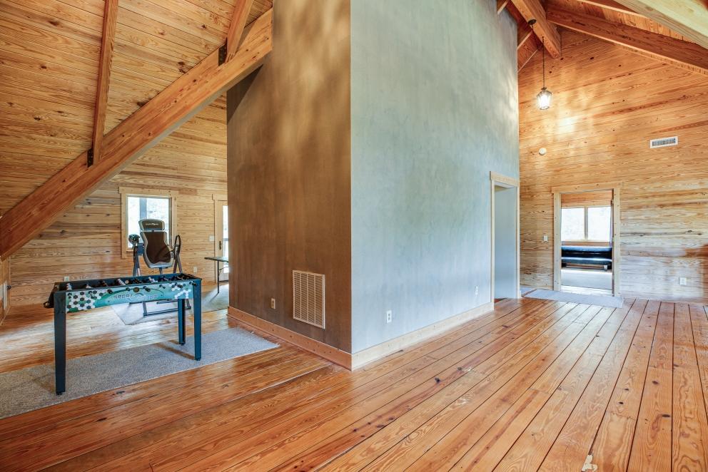 Image for Beautiful 3 BR/3.5 BA Custom Built Log Home w/Guest Cottage & 4 Stall Barn on 18.7 +/- Acres