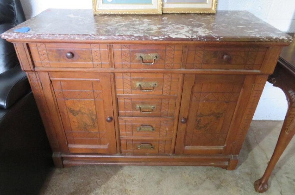 Image for Last Auction of the Year!