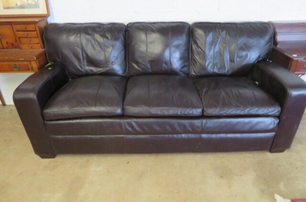 Image for Last Auction of the Year!