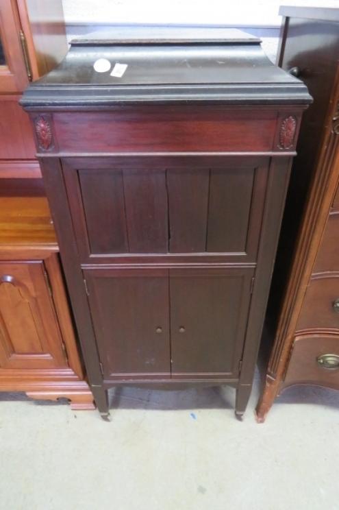 Image for Last Auction of the Year!