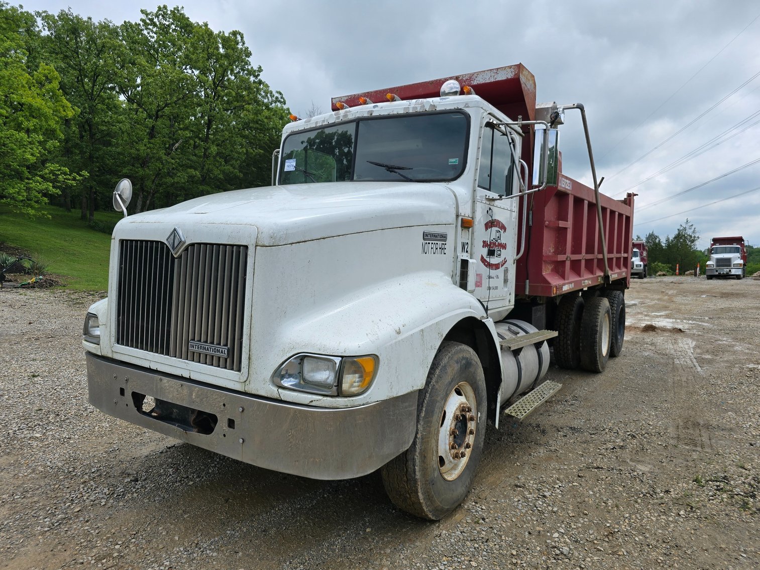 1998 International 9200 Dump Truck at Sexton Auctioneers auction