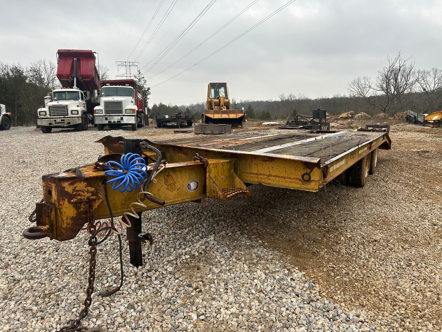 1994 Dynaweld 23’ Deck Over Equipment Trailer at Sexton Auctioneers auction