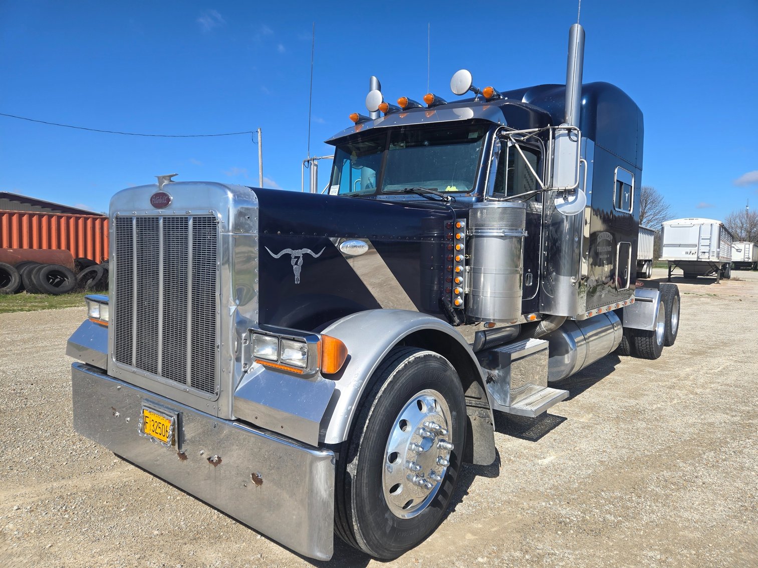 2005 Peterbilt 379 Sleeper Truck at Sexton Auctioneers auction