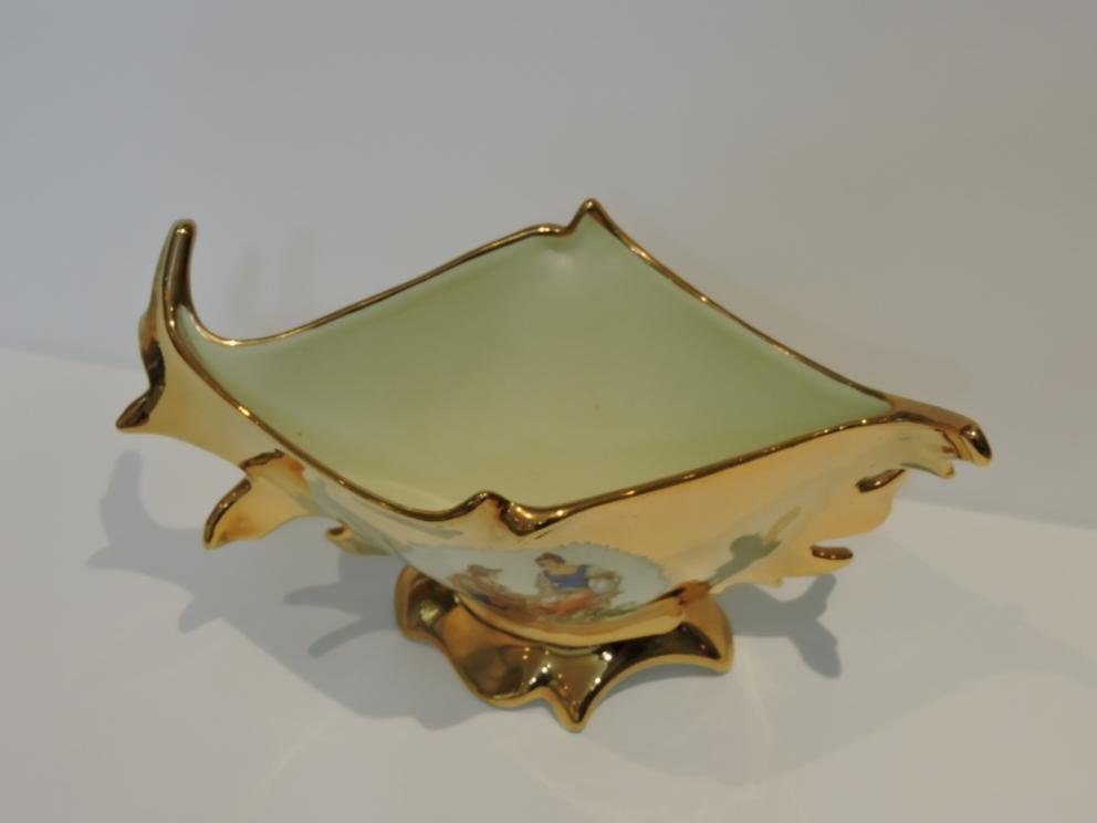 Image for ITALIAN PORCELAIN ARTWARE #545