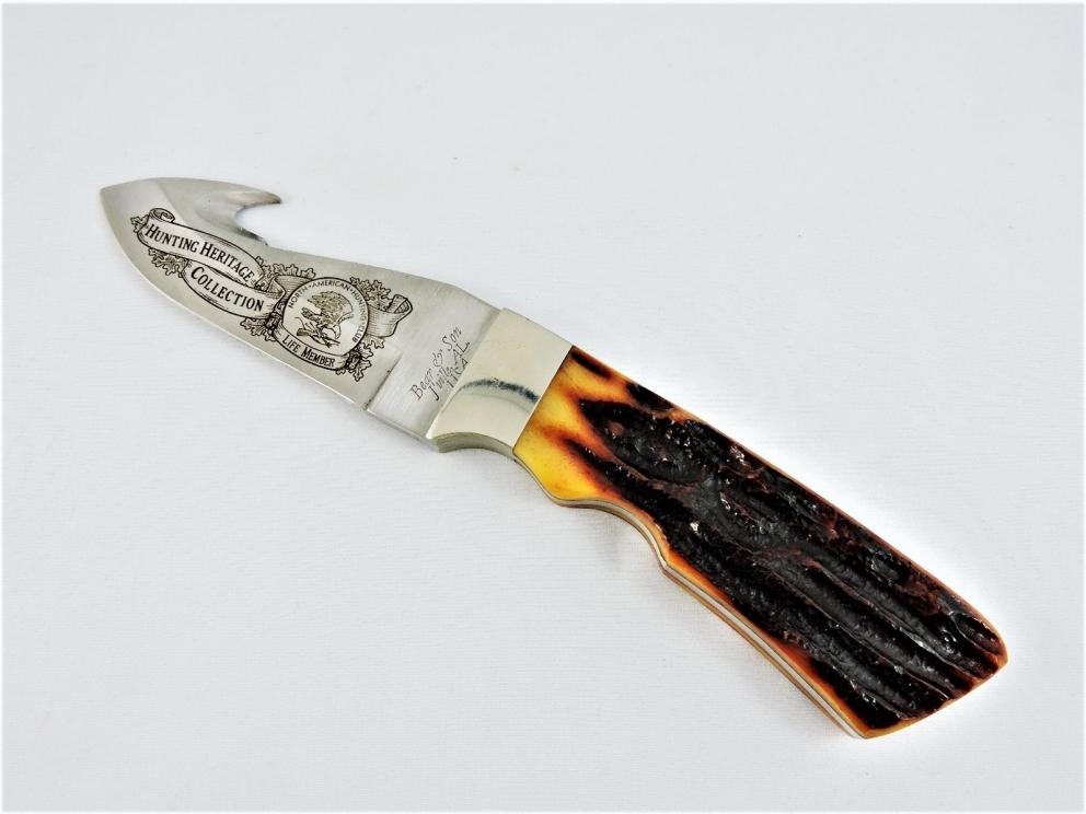 Image for NORTH AMERICAN HUNTING CLUB EIGHT KNIFE COLLECTION