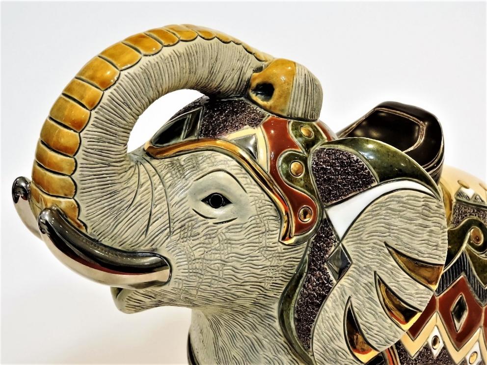 Image for MAJESTIC ELEPHANT THE MYSTERY & HISTORY