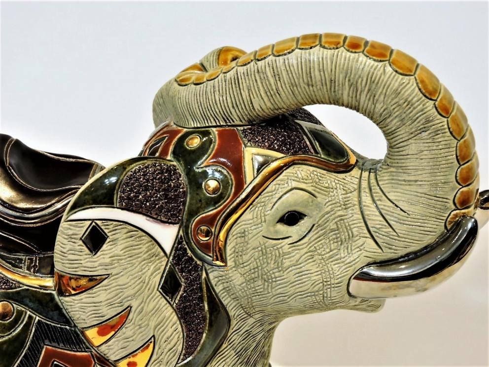 Image for MAJESTIC ELEPHANT THE MYSTERY & HISTORY