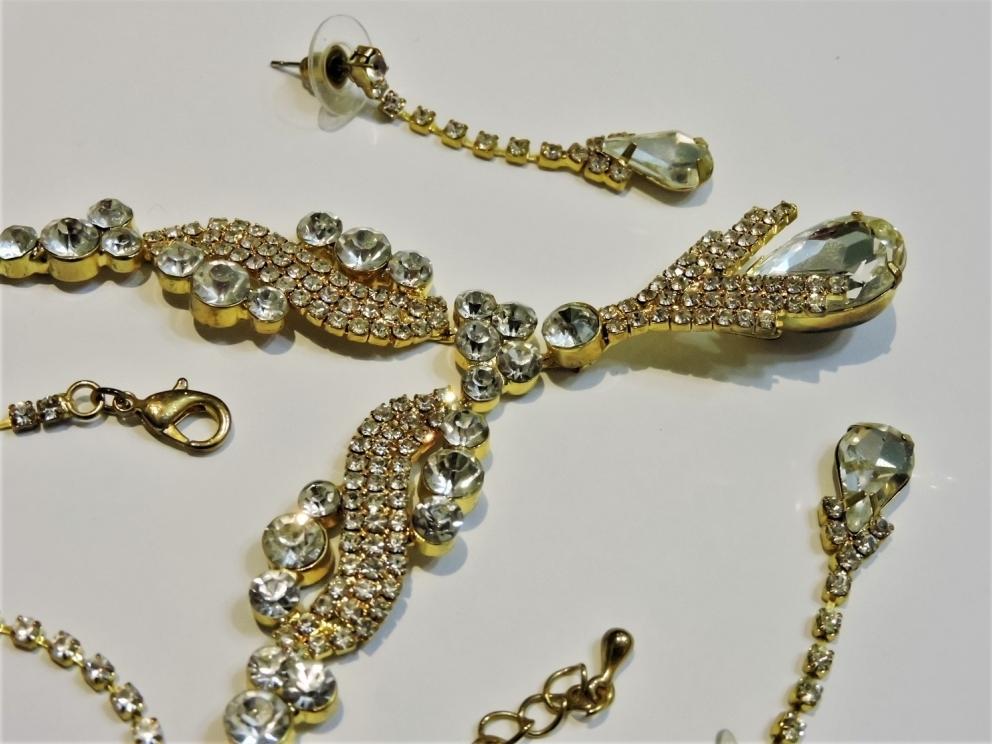 Image for “SELL OFF FASHION JEWELRY” “FINAL RETAIL INVENTORY CLEAR OUT” #1649