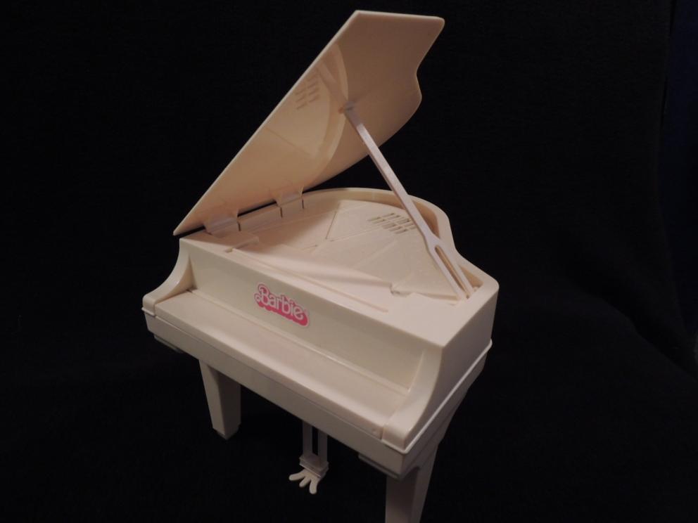 Image for “BARBIE” ELECTRONIC PIANO AND DREAM VETTE “TM”