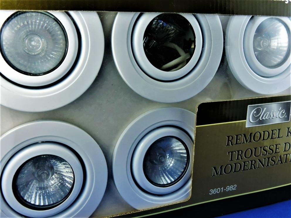 Image for Hardware Electrical Clearance Classic Remodel Lighting Kit