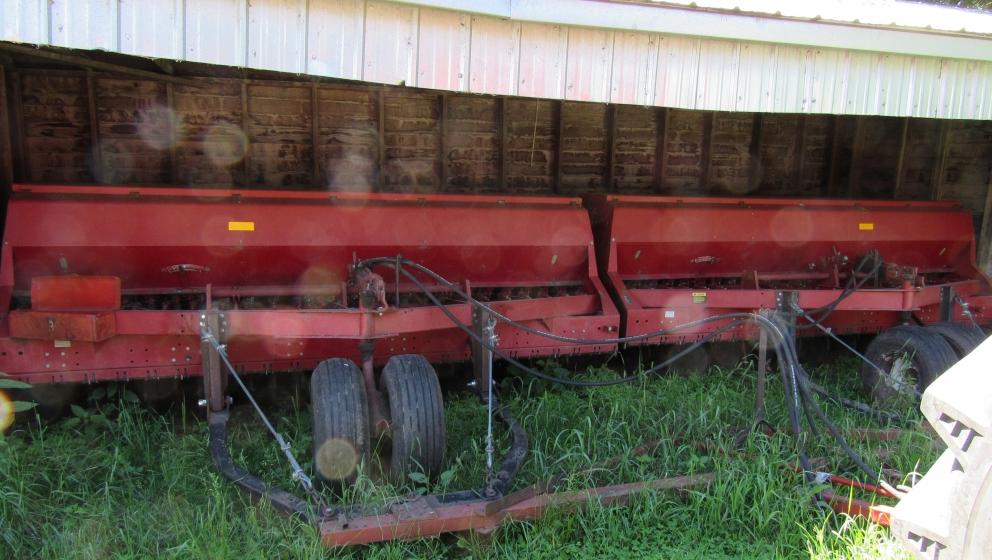 Image for IHC Press Drill - Model 6200 - Rural Municipality of Dufferin